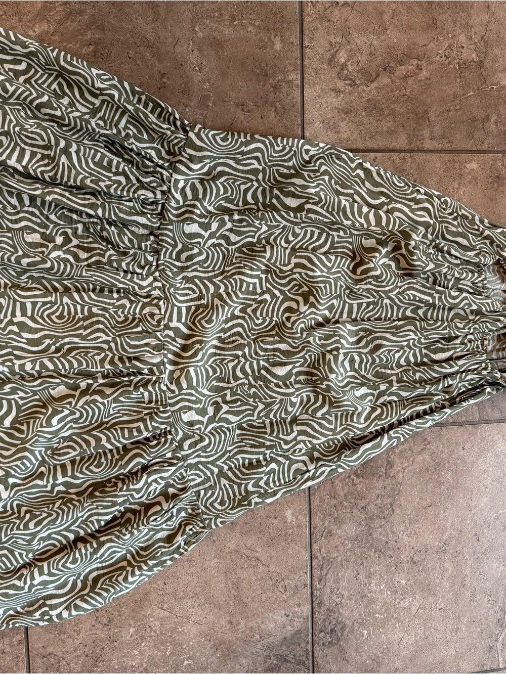 Abercrombie & Fitch Olive Green & White Spaghetti-Strap Maxi Dress - Picture 5 of 5